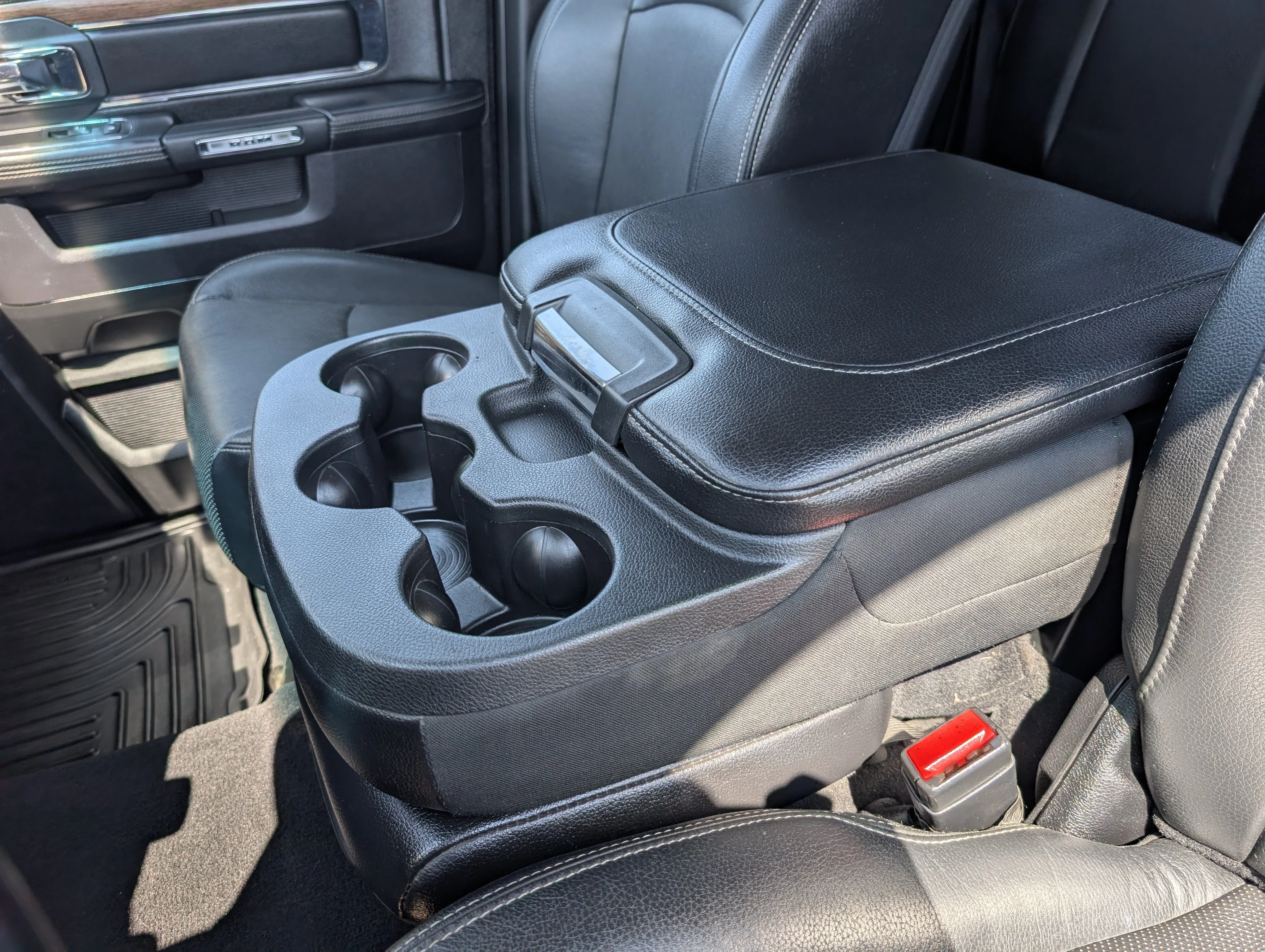 Used 2016 Blue Streak Pearl Ram Laramie image 35