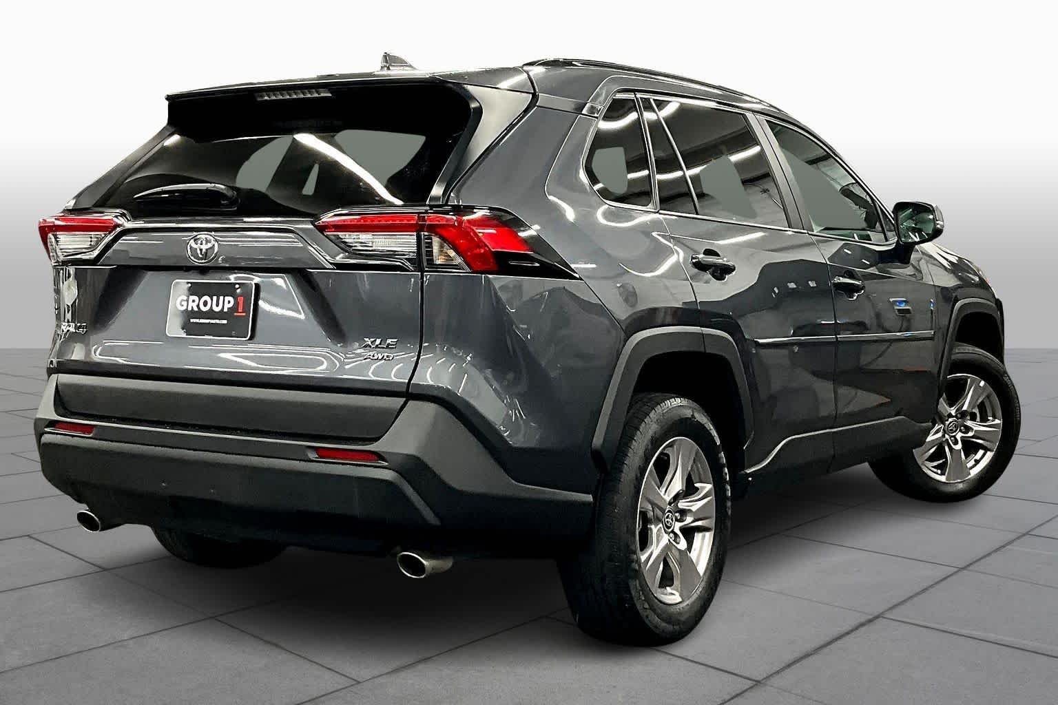 2023 Toyota RAV4 XLE - Photo 12