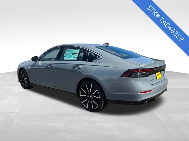 New 2026 Urban Gray Pearl Honda Touring image 6
