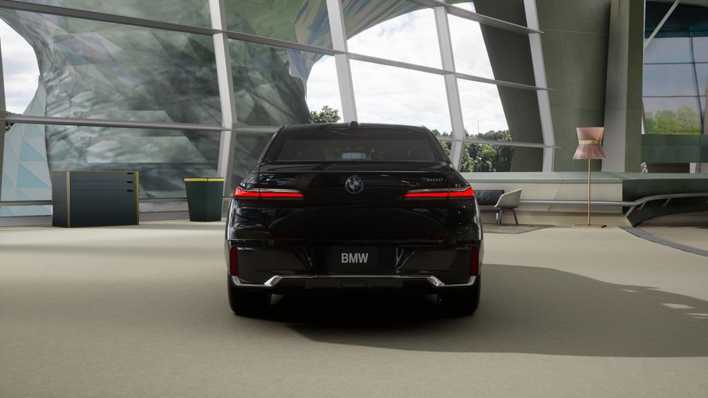 Used 2026 Black Sapphire Metallic BMW 750e xDrive image 31