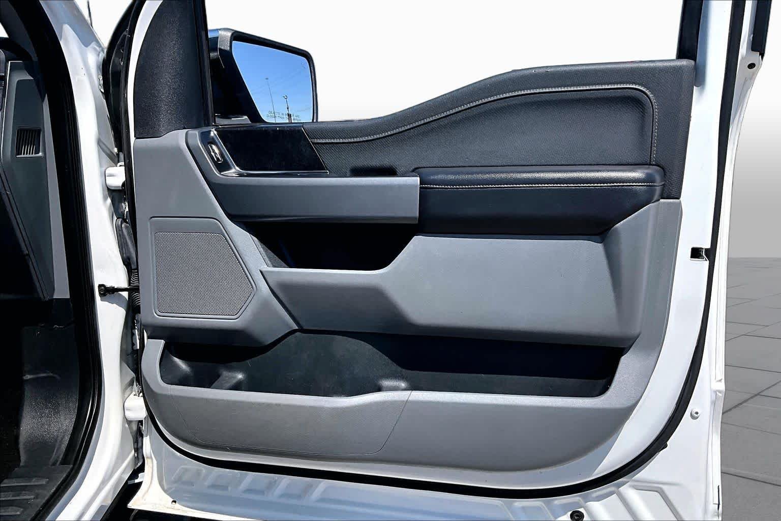 Used 2021 Oxford White Ford XLT image 23