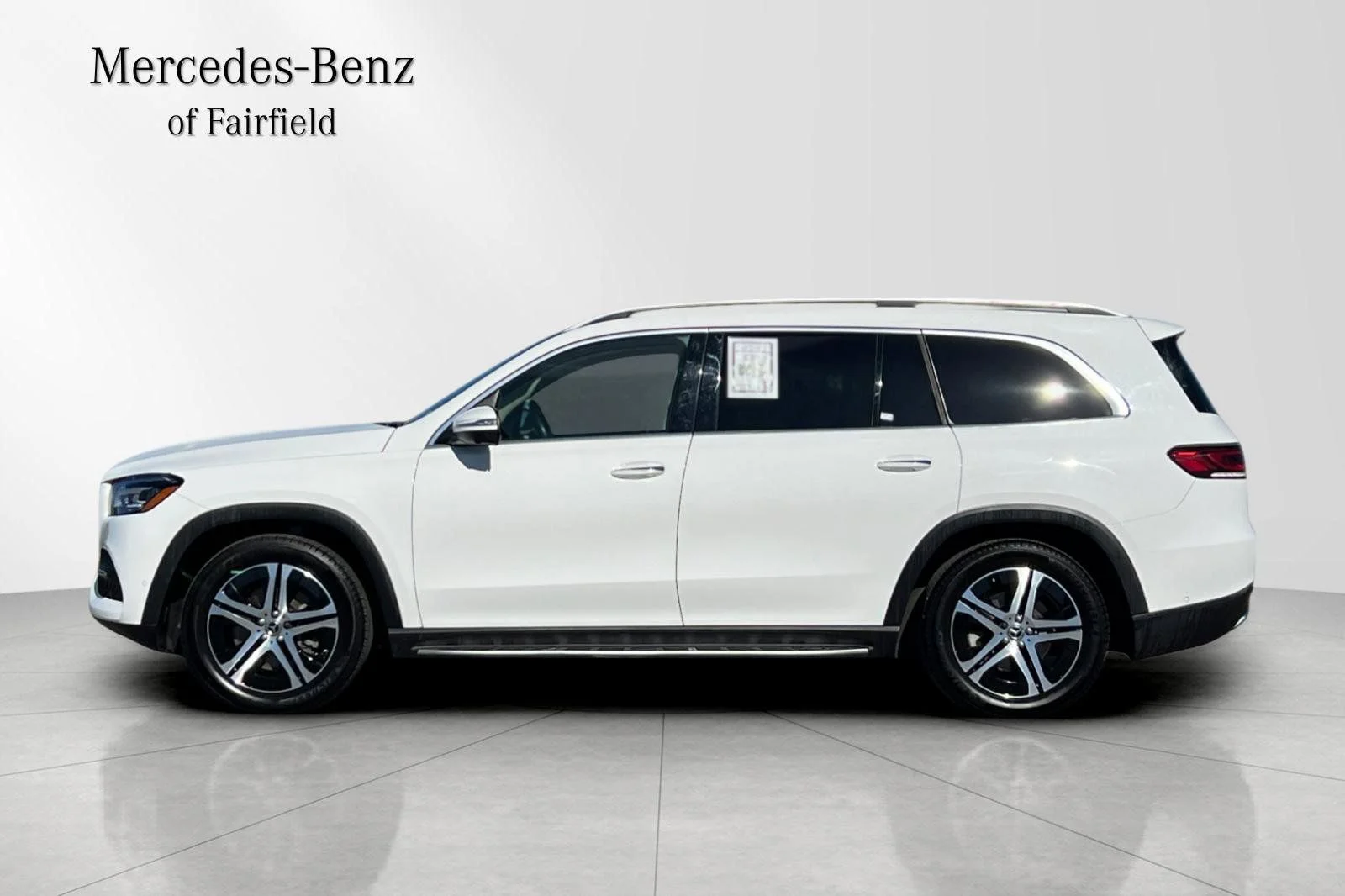 Used 2023 Polar White Mercedes-Benz 4MATIC® image 6