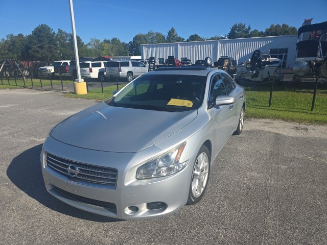 Used 2010 Silver Nissan 3.5 S image 6