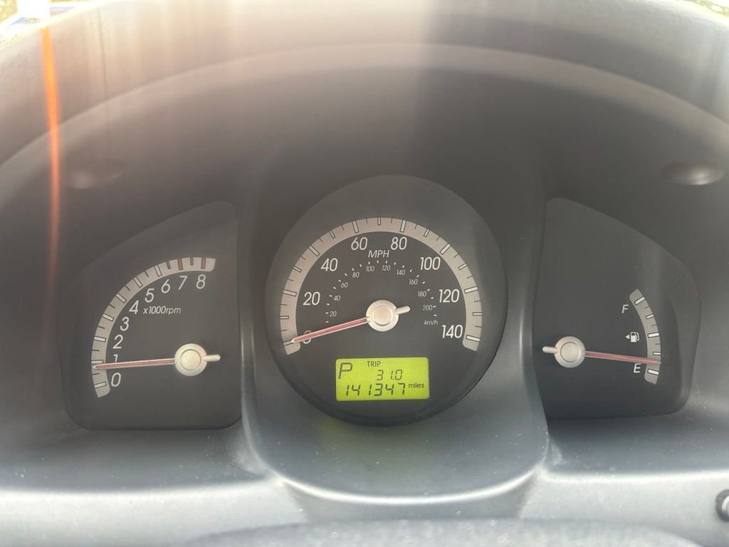 Used 2010 Silver Kia EX image 17