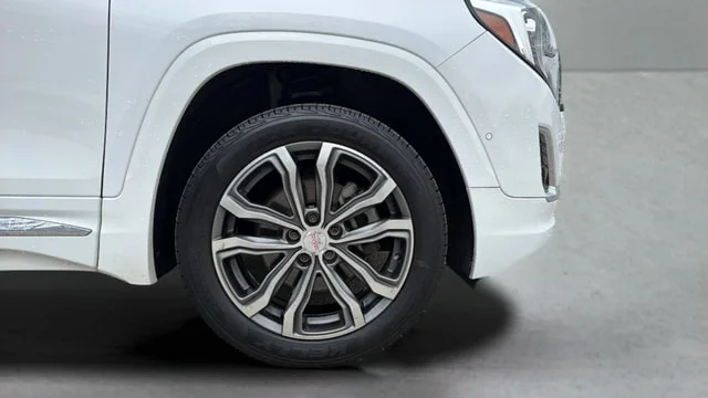 Used 2020 Summit White GMC Denali image 12