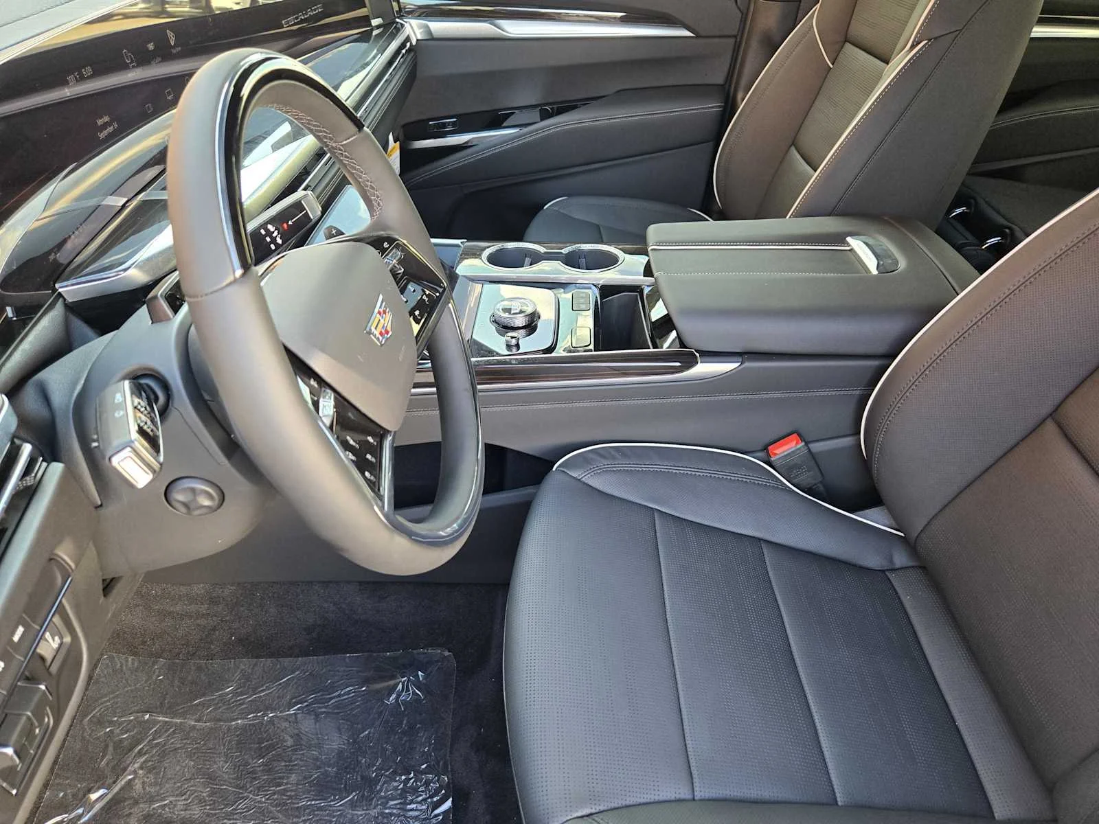 2026 Cadillac Escalade Luxury - Photo 8