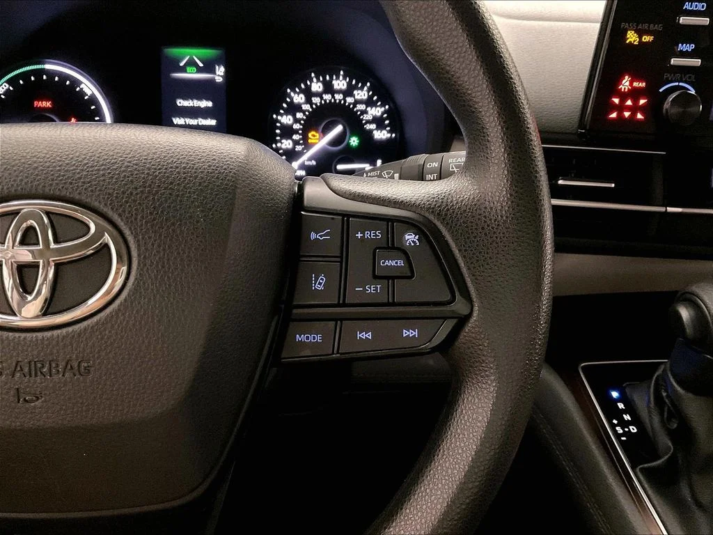 Used 2024 White Toyota LE image 23