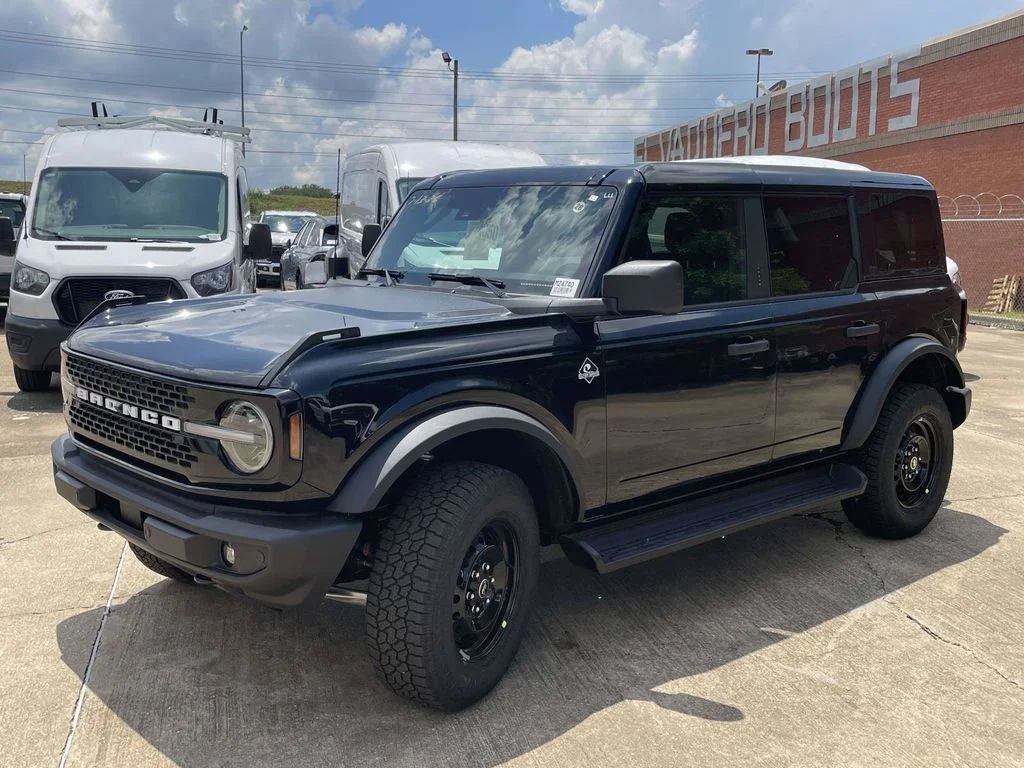 New 2026 Black Ford Outer Banks image 7