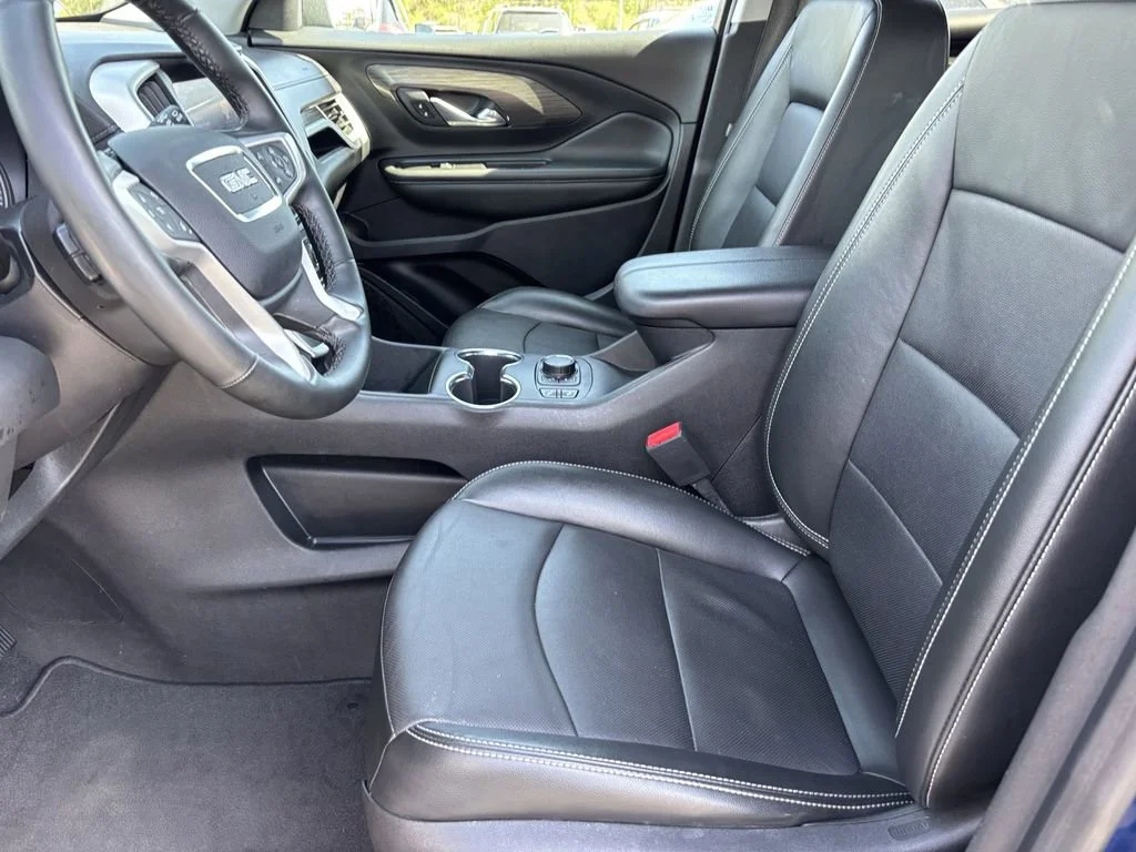 Used 2023 Marine Metallic GMC SLT image 15