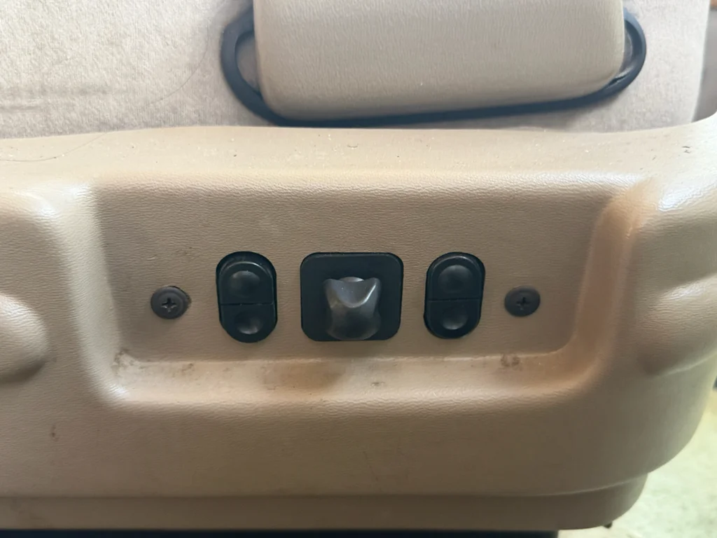 Used 2004 Oxford White Clearcoat Ford Recreational image 18
