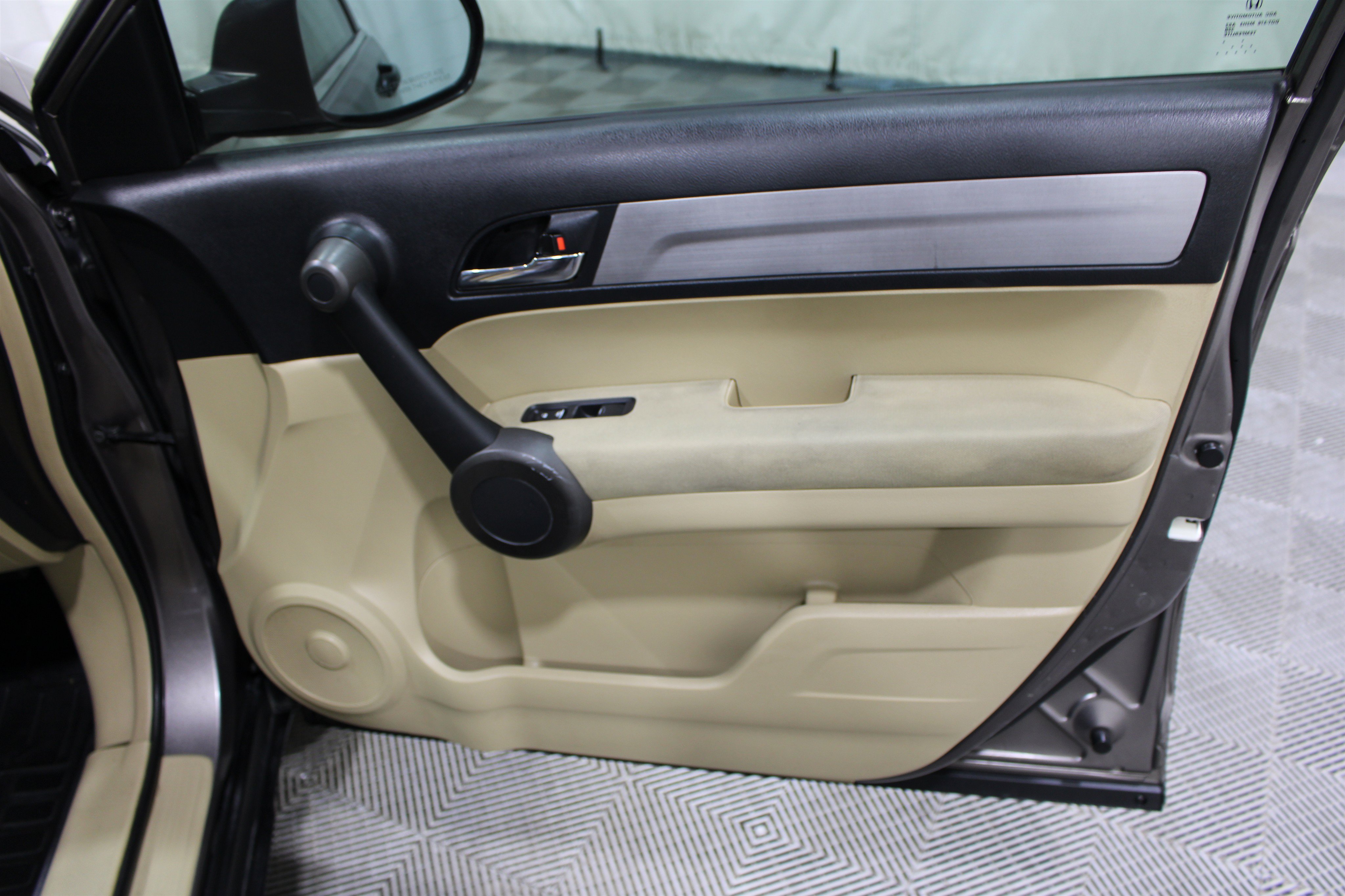 Used 2010  Honda LX image 20