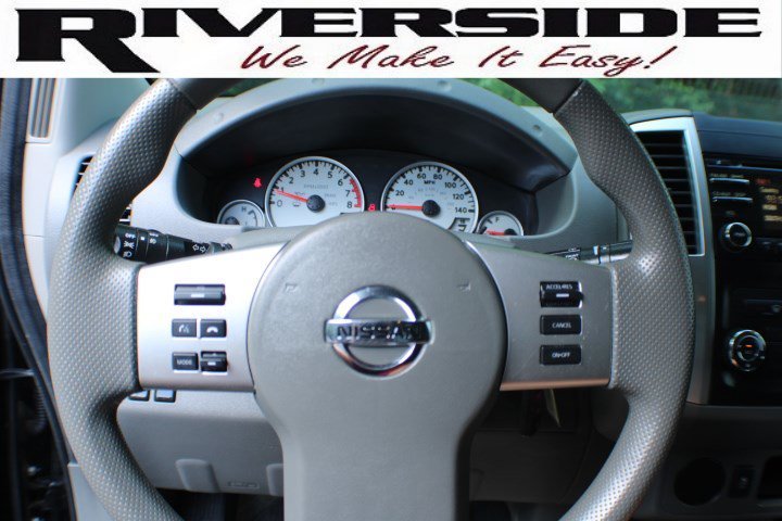 Used 2013 Super Black Nissan Desert Runner image 8