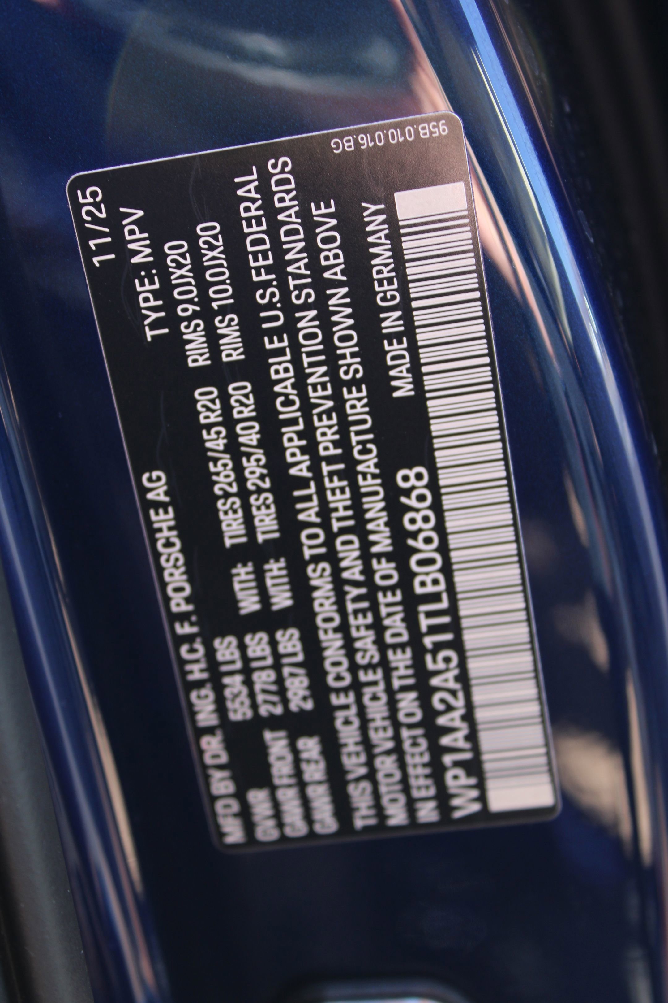New 2026 Gentian Blue Metallic Porsche  image 29