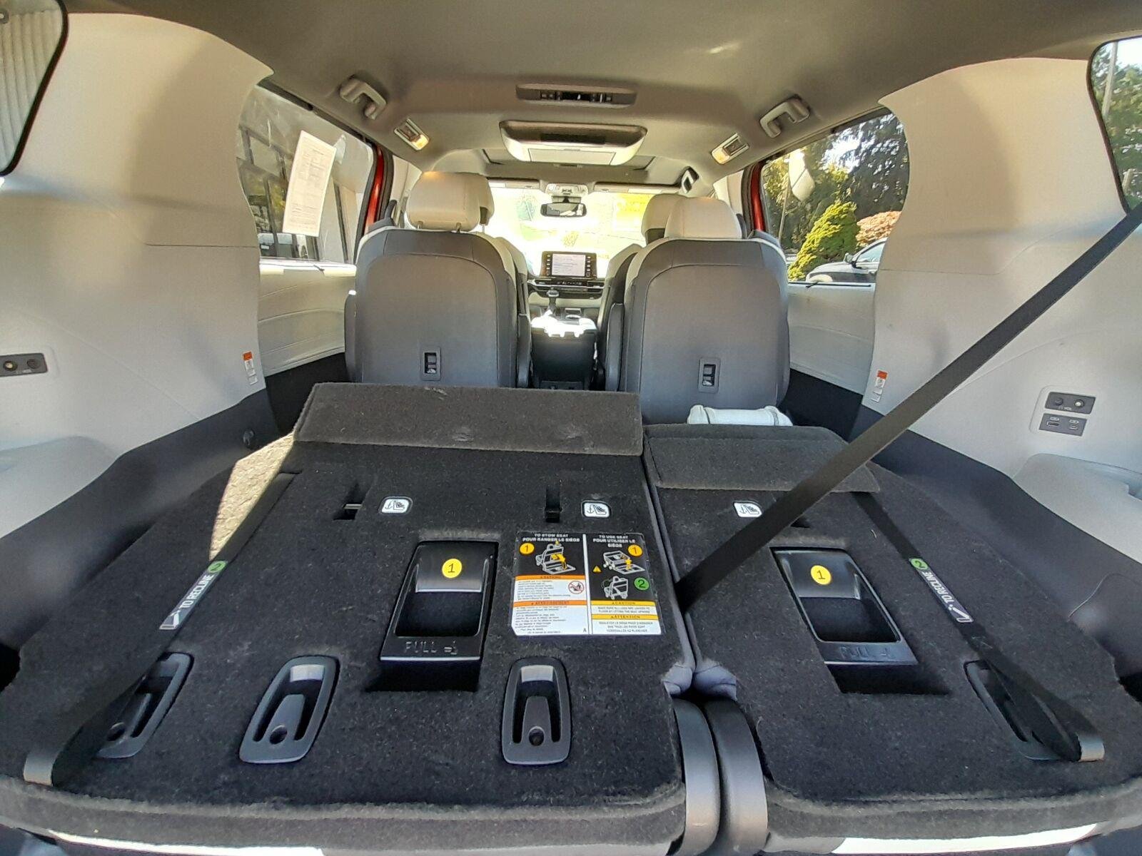 Used 2022 Ruby Flare Pearl TOYOTA  image 59