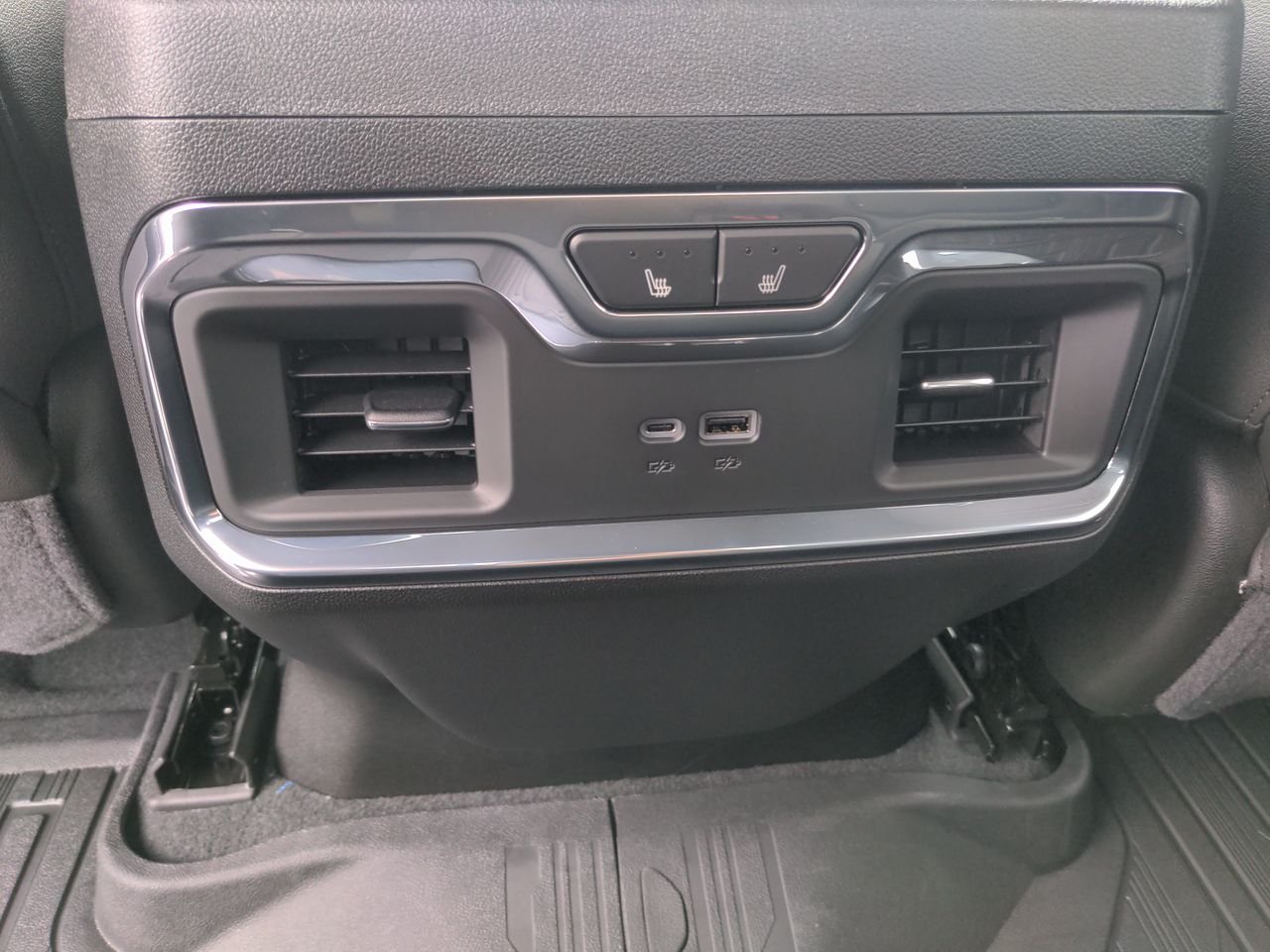 2025 GMC Sierra 3500HD SLT - Photo 21