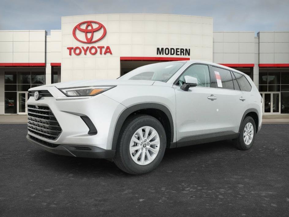 New 2026 Celestial Silver M Toyota Hybrid XLE image 6