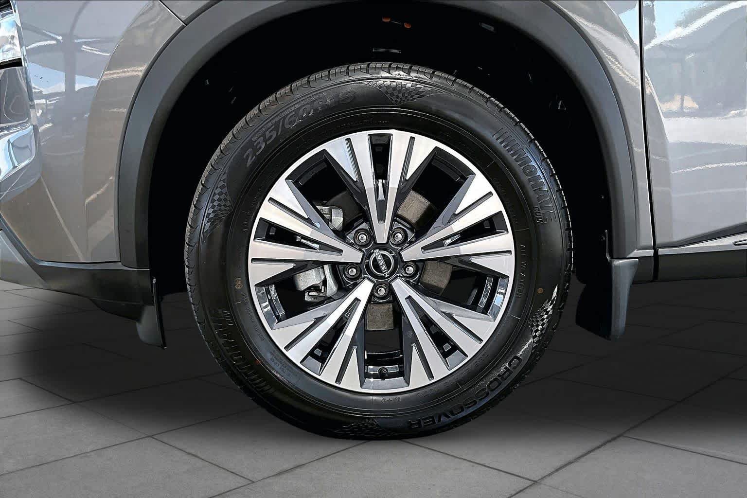 Used 2023 Gun Metallic Nissan SV image 11
