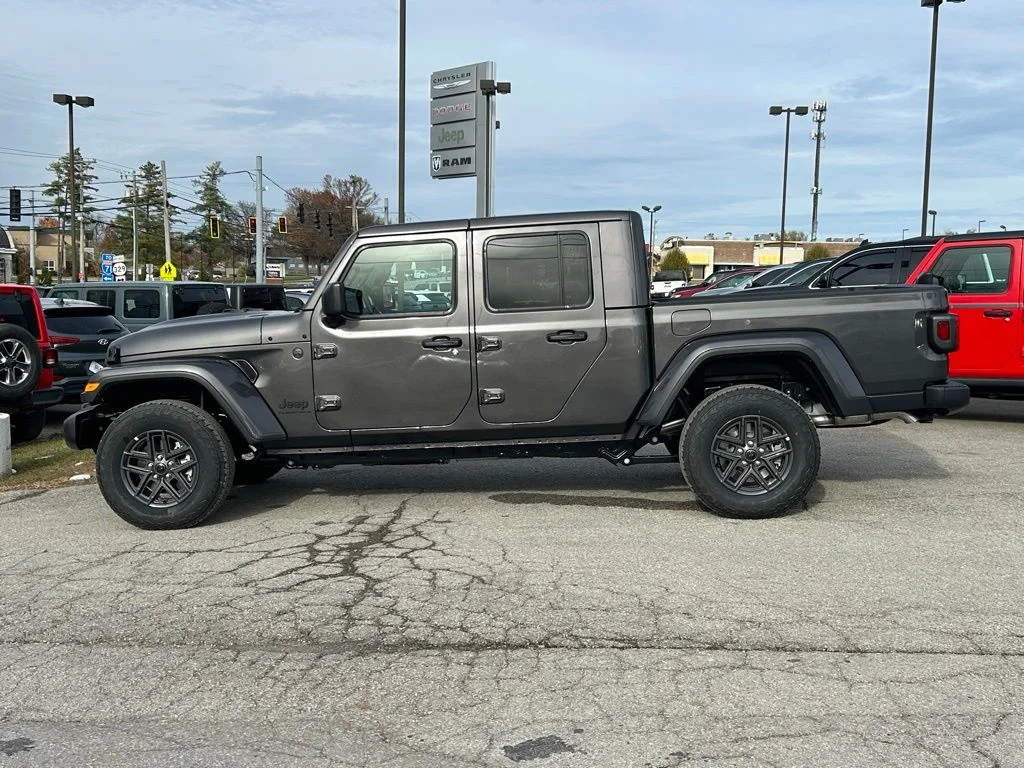 2026 Jeep Gladiator Sport S - Photo 9