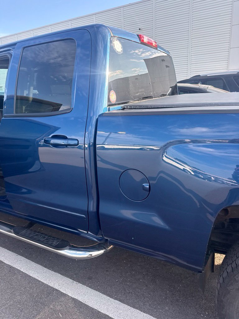 Used 2015 DEEP OCEAN BLUE METALLIC Chevrolet LT image 25