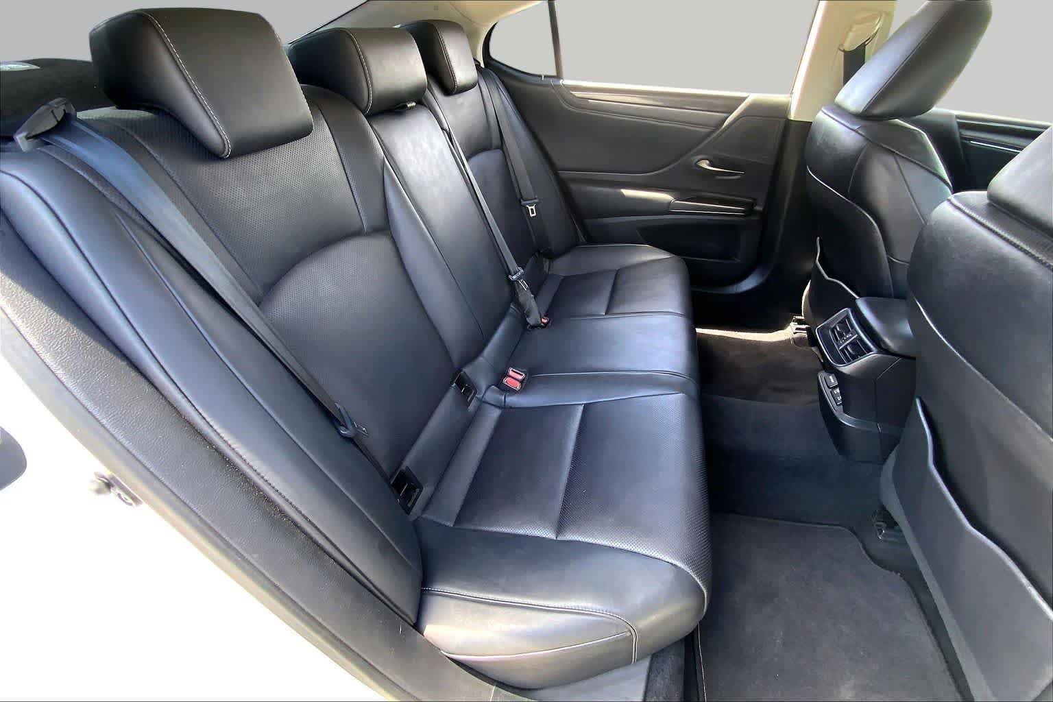 Used 2019 Eminent White Pearl Lexus  image 19