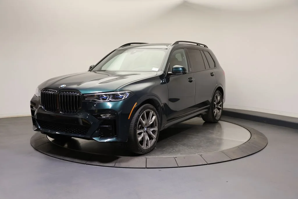 2022 BMW X7 M50i