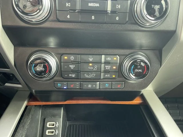 Used 2020 Gray Ford King Ranch image 19