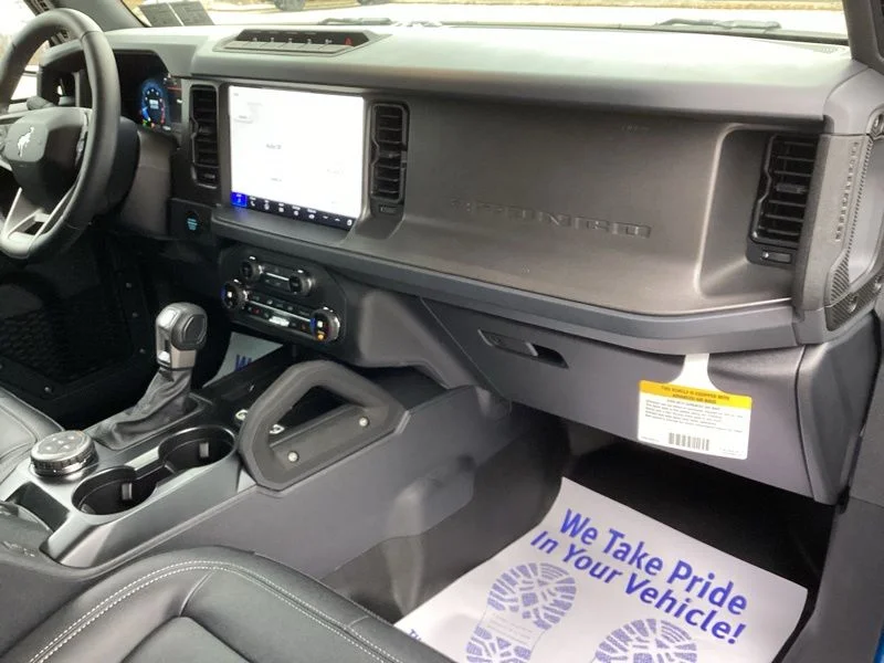 New 2025 Velocity Blue Metallic Ford Badlands® image 21