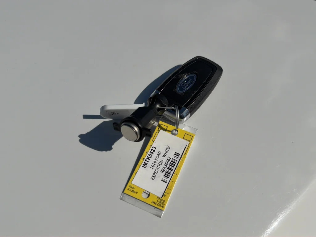 Used 2024 White Ford Limited image 40