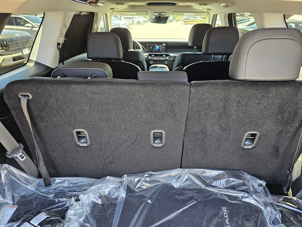 New 2026 Silver Hyundai SEL Premium image 19