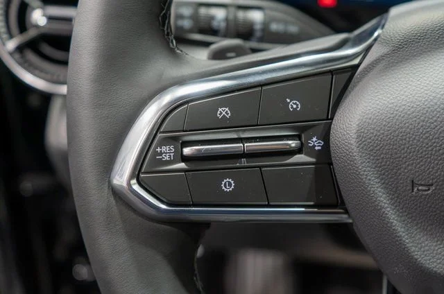 New 2027 Mosaic Black Metallic Chevrolet LT image 17