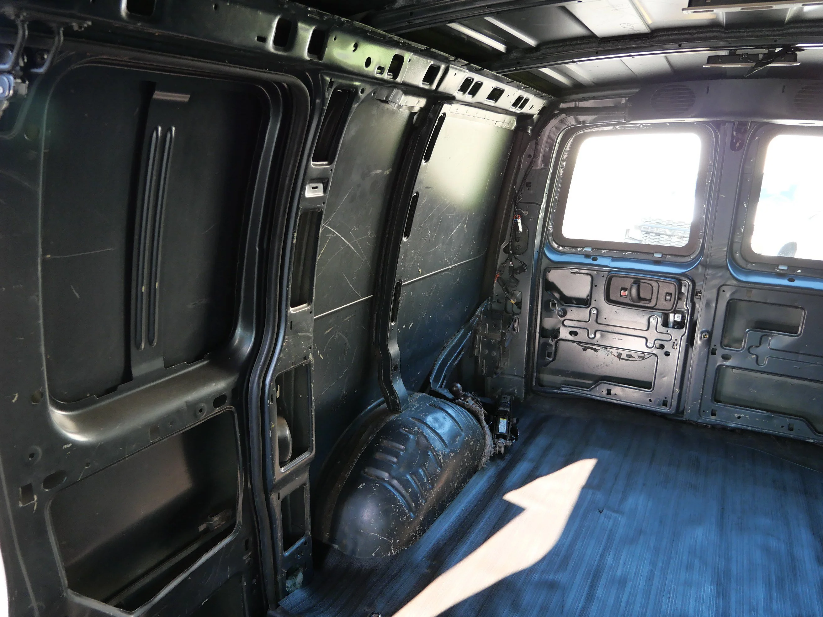 2017 Chevrolet Express Cargo Work Van - Photo 12