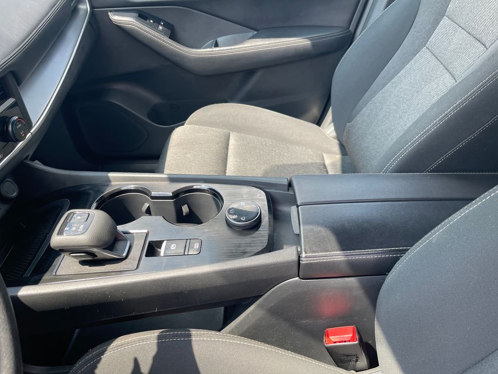 Used 2024 Gray Nissan SV image 24