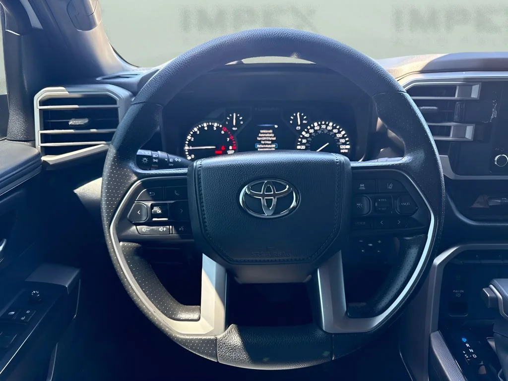 Used 2025 White Toyota SR5 image 13