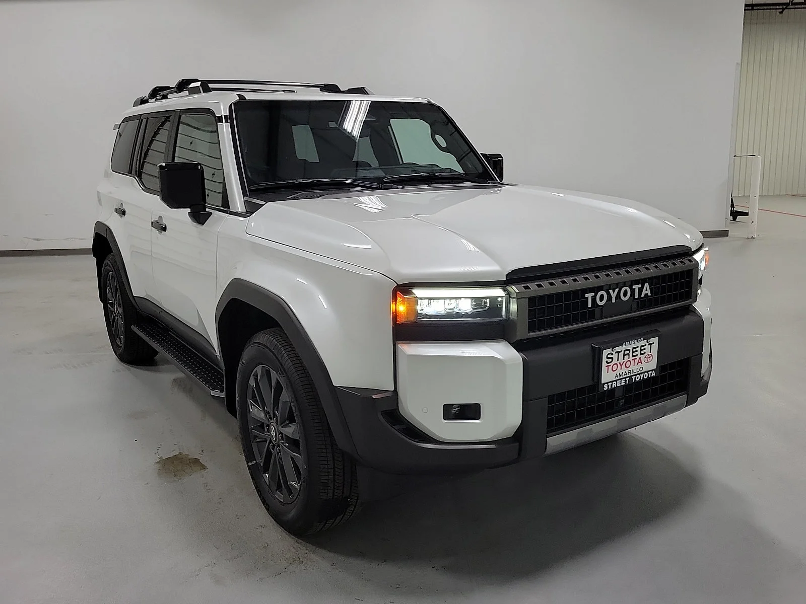 Used 2025 WIND CHILL PEARL Toyota  image 3