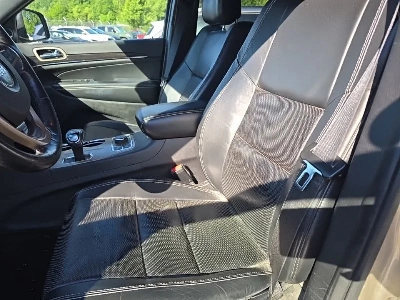 Used 2014 Beige Jeep Limited image 11