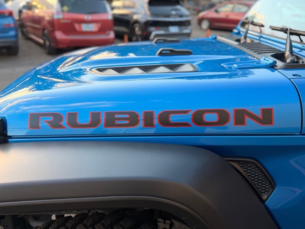 Used 2022 Hydro Blue Pearlcoat Jeep Rubicon image 9