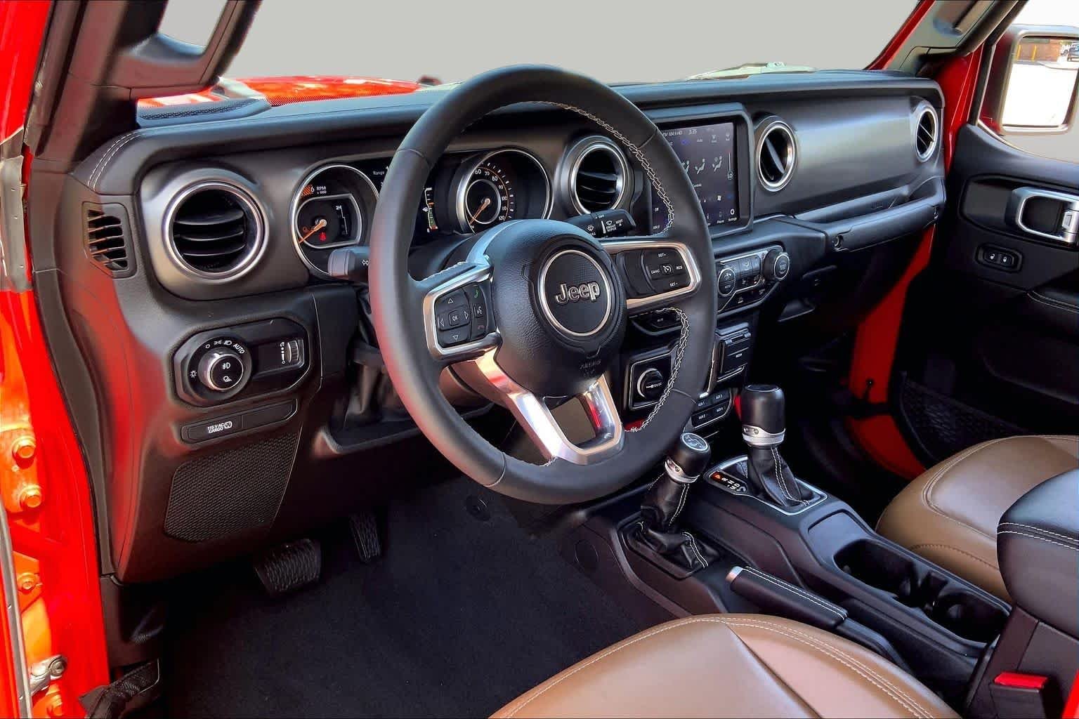 Used 2023 Firecracker Red Clearcoat Jeep Rubicon image 18
