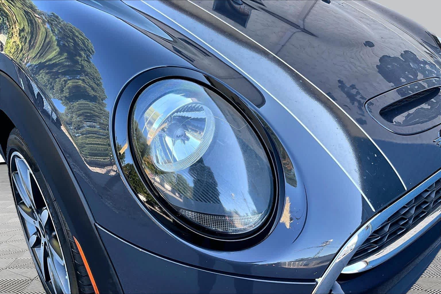 Used 2019 Thunder Grey Metallic MINI Cooper S image 28