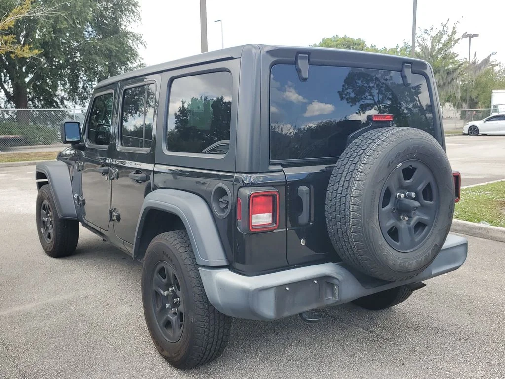 Used 2018 Black Jeep Unlimited Sport image 2