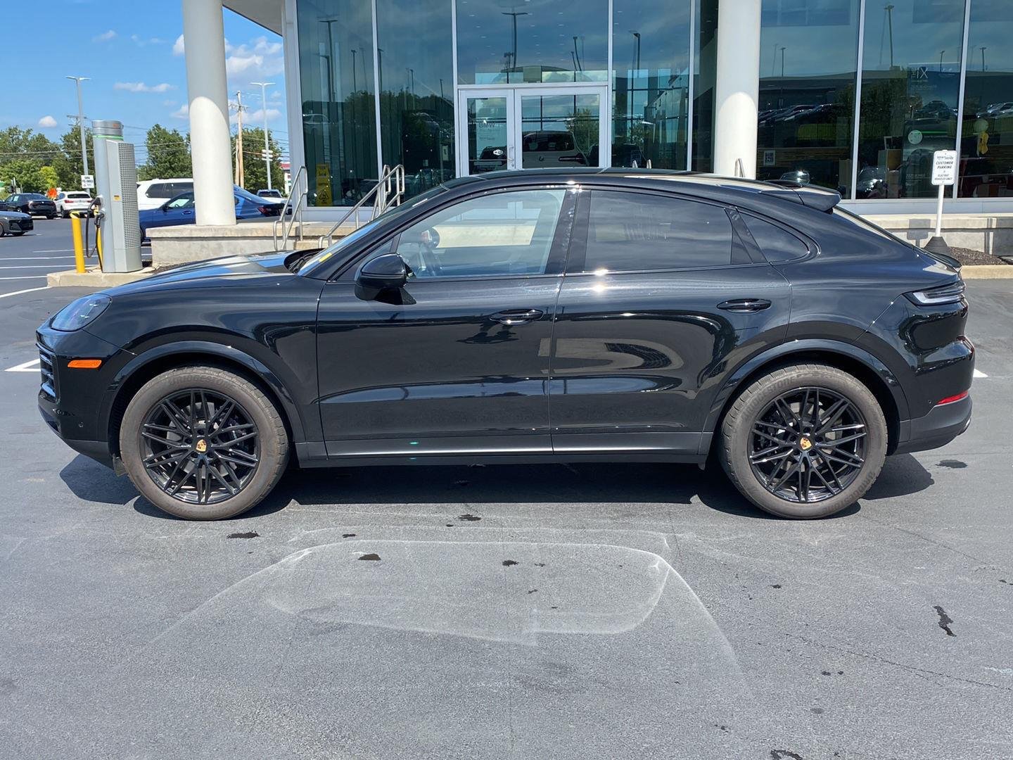 Used 2024 Black Porsche  image 5