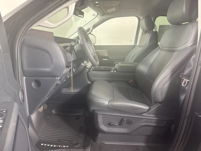 New 2026 Agate Black Metallic Ford Active image 11
