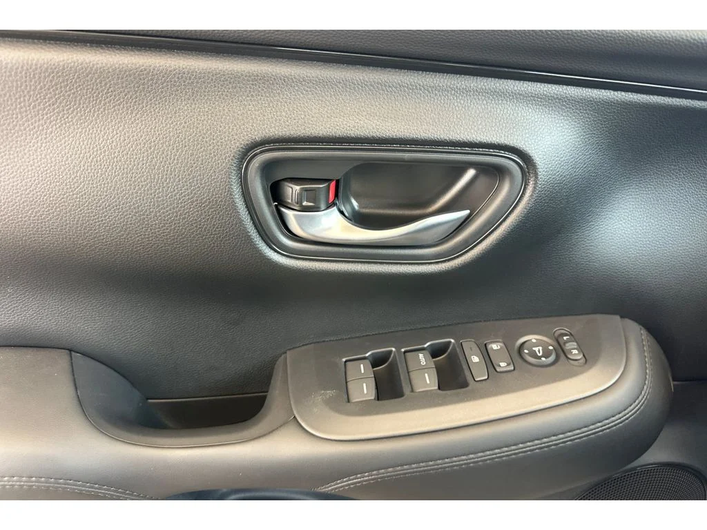 New 2027 Platinum White Pearl Honda LX image 12
