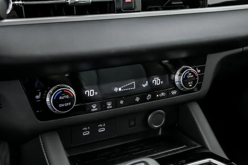 2025 Mitsubishi Outlander SE - Photo 21
