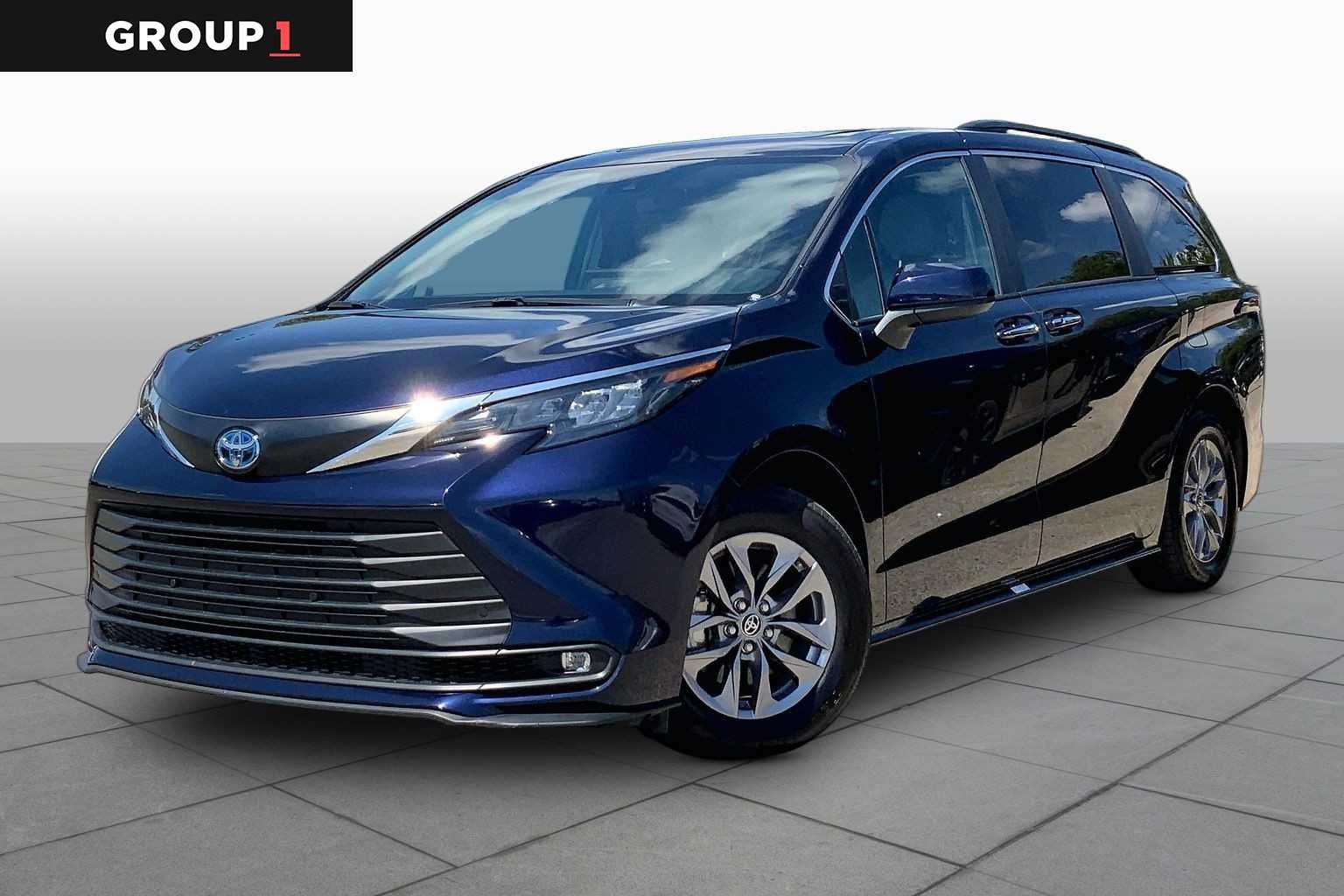 2025 Toyota Sienna XLE