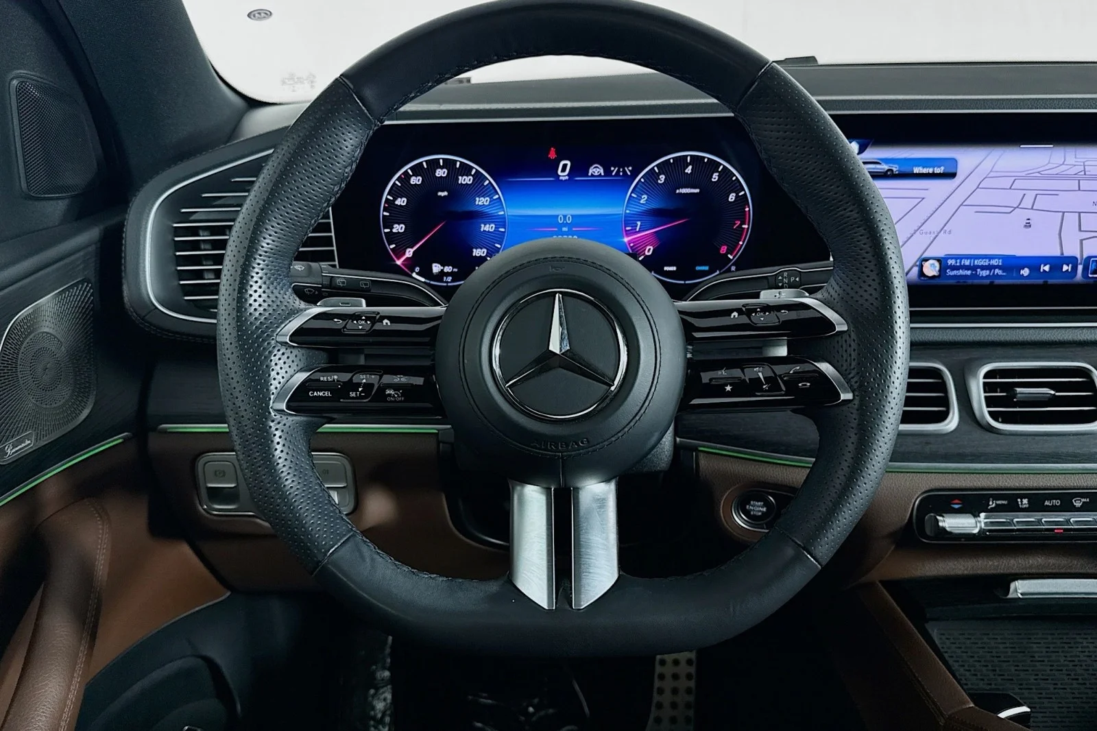 Certified Used 2024 Polar White Mercedes-Benz 450 image 18