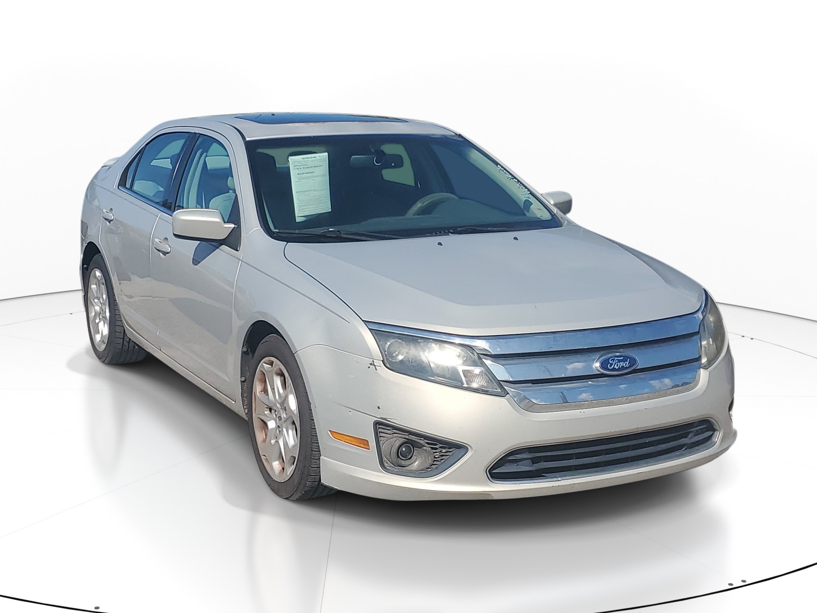 Used 2010  Ford SE image 1