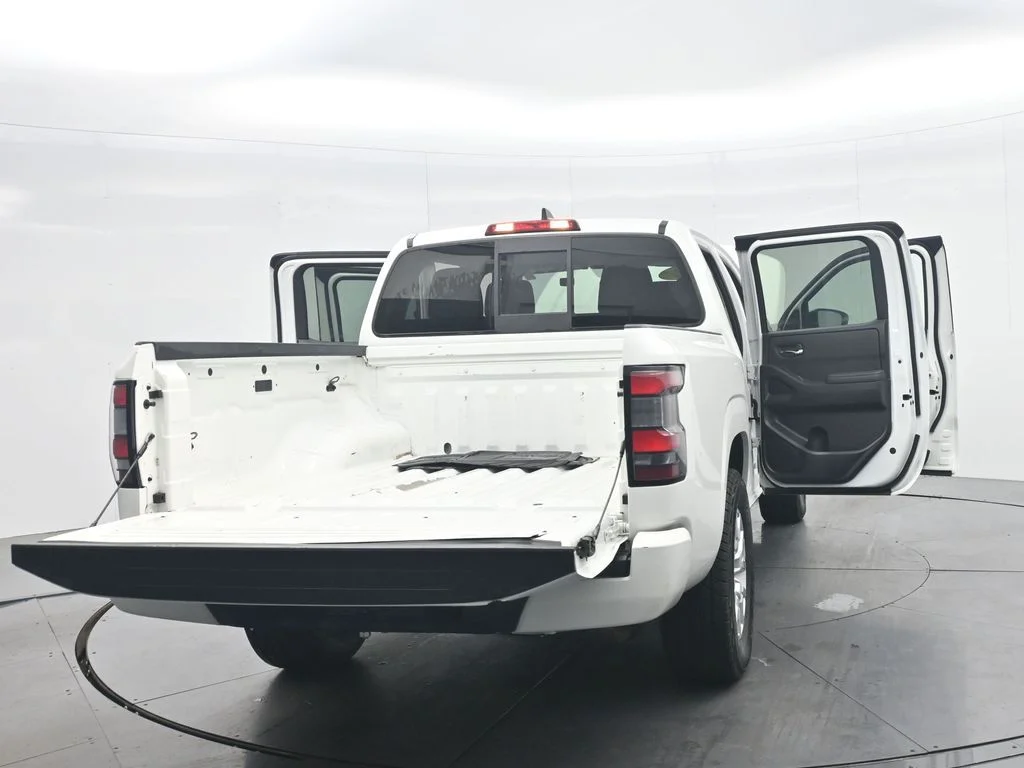 Used 2022 White Nissan SV image 42