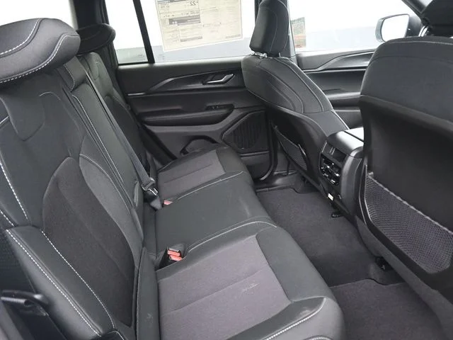 Used 2026 White Jeep Laredo X image 23