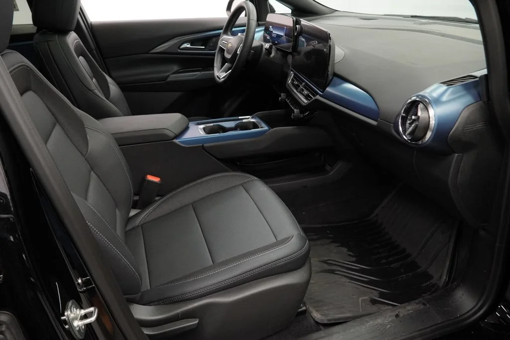 New 2026 Black Chevrolet LT image 27