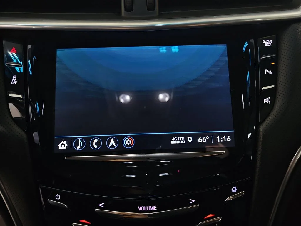 Used 2018 Silver Cadillac Luxury image 24